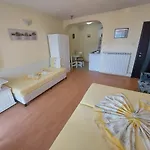 Guest house Primorski Briz